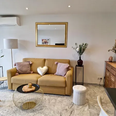 Sunny And Cosy Sea View アパート アンティーブ